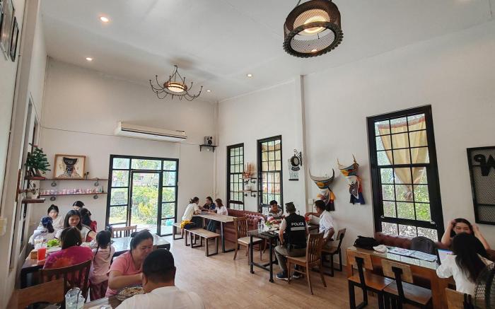 Por-Pieang Hotel  โรงแรมบ้านพักพอเพียง