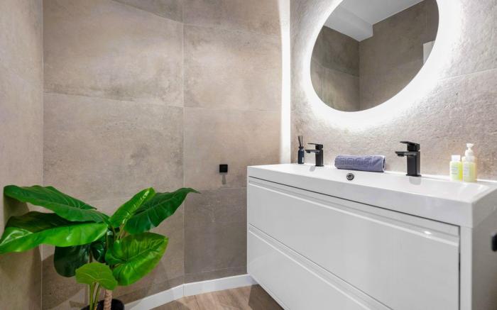 Las Flores Luxury Apartment