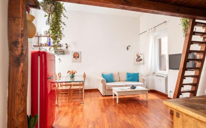 A Secret Corner - Pantheon Colosseum Forum Trevi