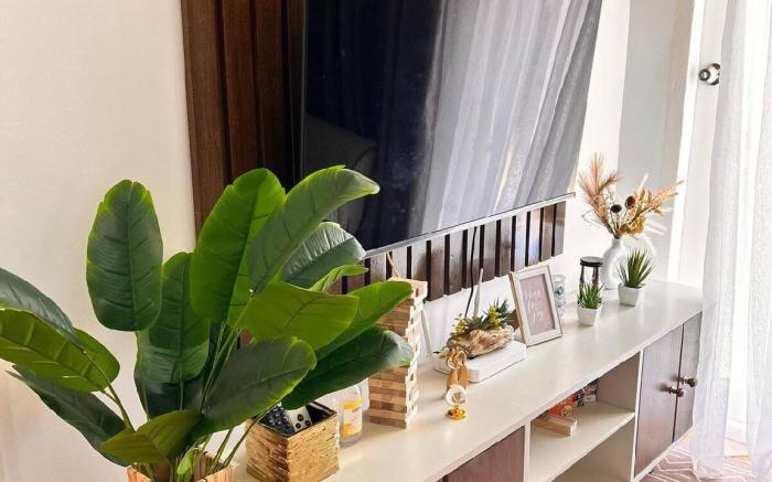 Davao Getaway ~ Pool & Balcony