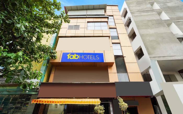 FabHotel Emara Inn