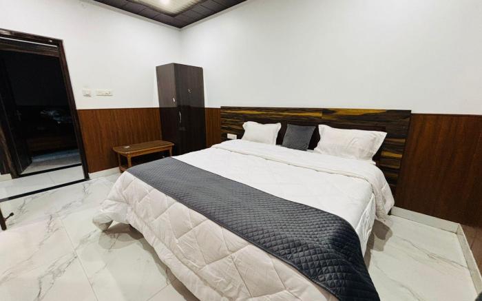 SR HOTEL