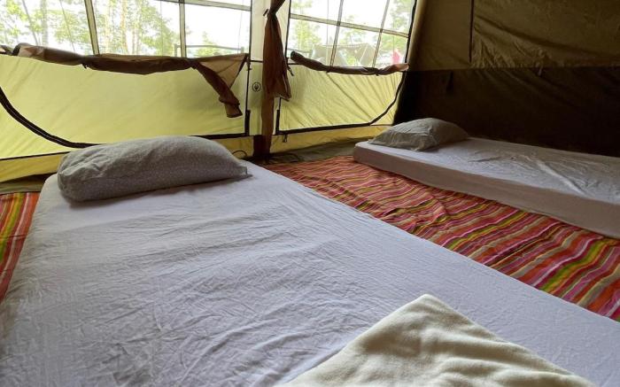 HillTop Glamping for 4 – Nature with a View