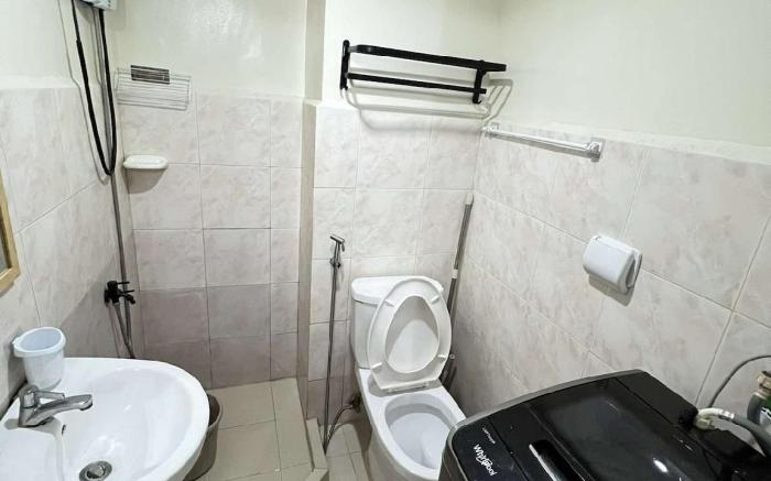 Seawind Condominium Near Airport