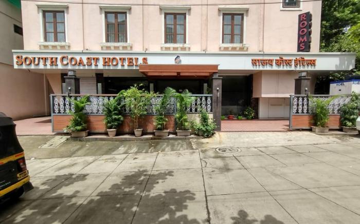 South Coast Hotel 18km CSM International Airport 