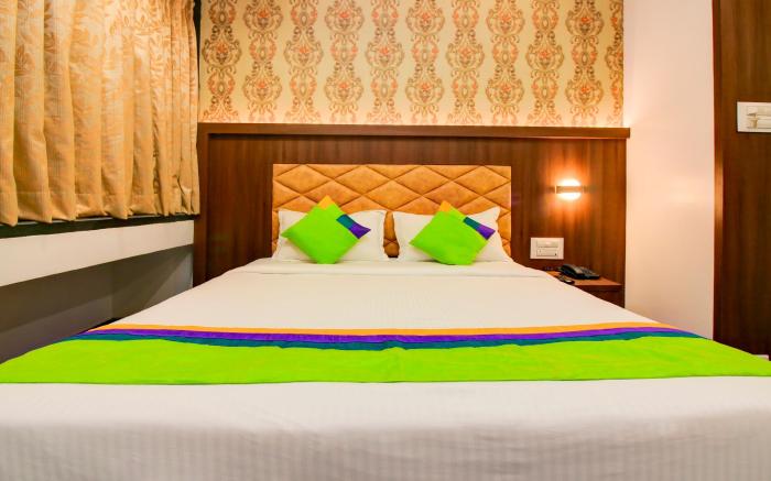 Hotel Arvind Residency 1.4km from Thane Station