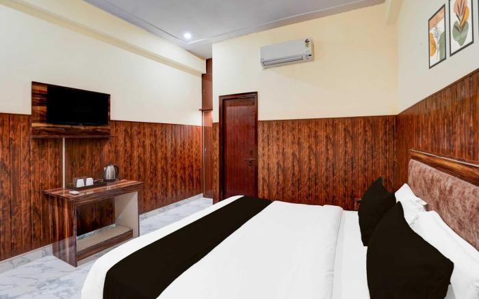 Hotel O IIT Varanasi Formerly Shree Gopal Upwan