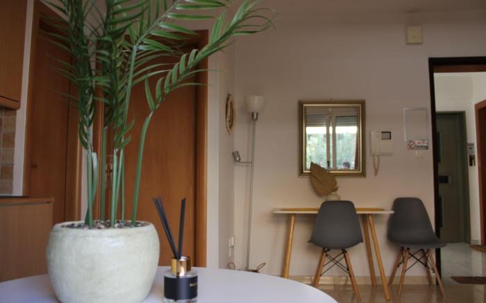 Modern 1BR/Balcony /Netflix/ Public Transportation