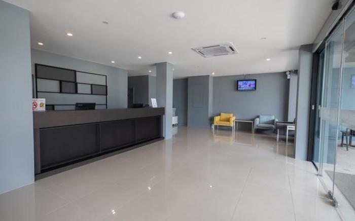 Nora Lakeview Hotel