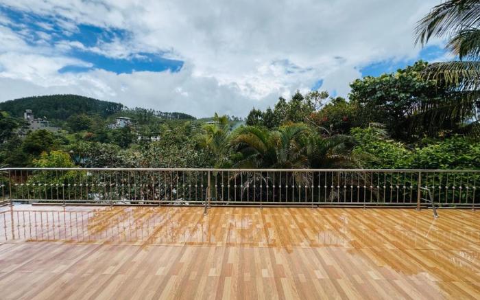 Green Peak - Mountain View Hotel and Restaurant