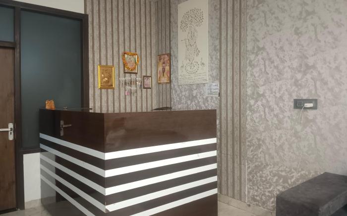 Hotel Shubh Palace