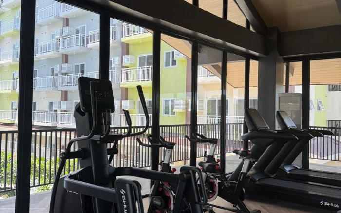 Mira's Condo unit  near Mactan Int'l airport 