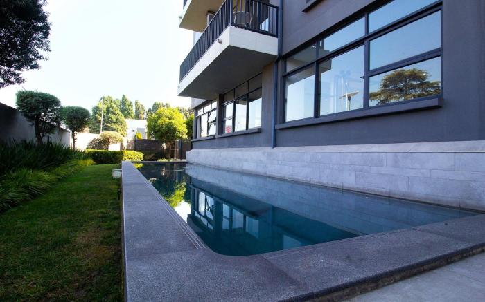 Rivonia Hidden Gem: 2BR 2BA
