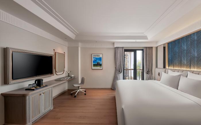 La Siesta Premium Lakeside 