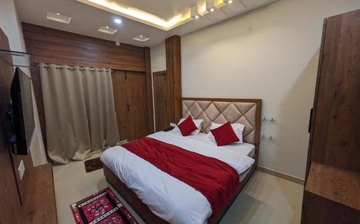 Hotel Seasons Grand