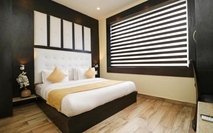 Hotel Mirage Residency