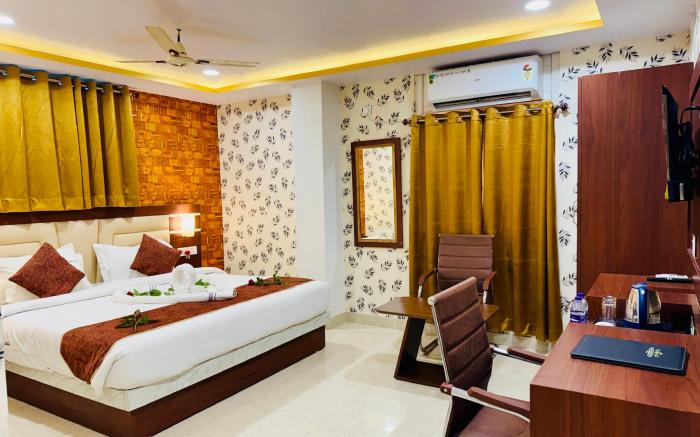 Hotel Golden Crystal