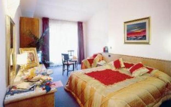 Hotel Cristallo di La Rosetta Srl