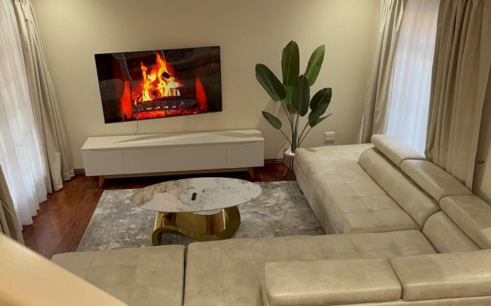 5BR Luxy Home w/Pool & Generator