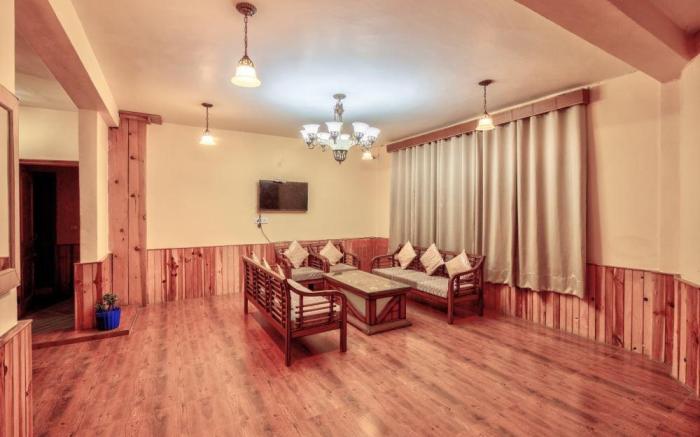 Aaranya Valley View:2BR(SF)| Manali| by homeyhuts