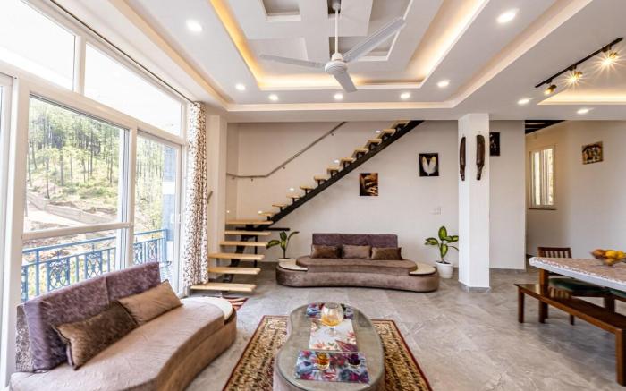 Eagle Heights 4BHK Apartment- Kasauli by Homeyhuts