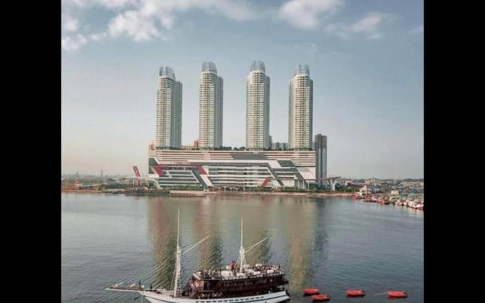 Sky Heaven Greenbay Apartment in North Jakarta