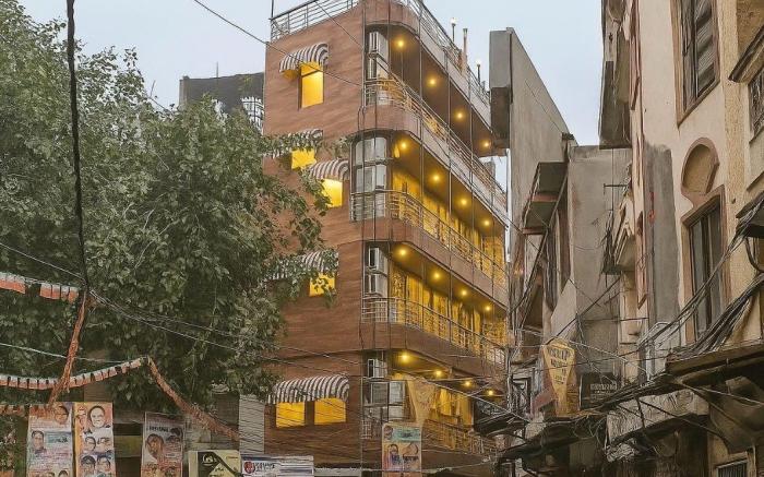 Hotel O Ramesh Nagar Metro Station Rosewood