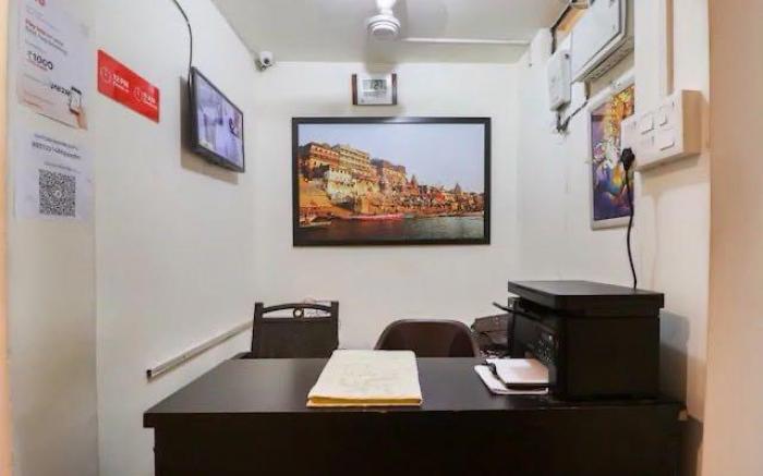 Hotel O Ramesh Nagar Metro Station Rosewood