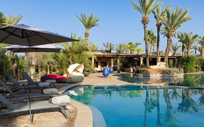 Andalusian Retreat with Garden Pool and Breakfast