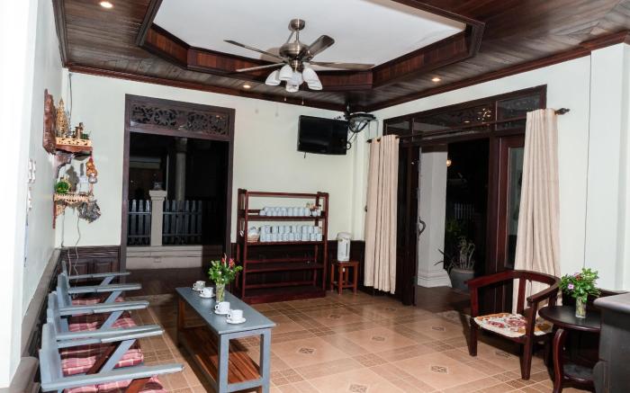 Y Not Lao Villa