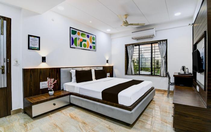 Hotel O R JOHNSON