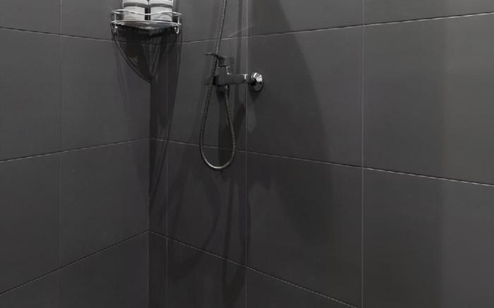Flow Room – Modern Deluxe Stay with Garden, Pool