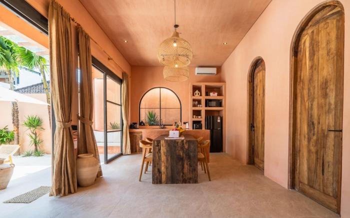Casa Papaya-2BR Tropical w/Pool•Walk to Beach&Café