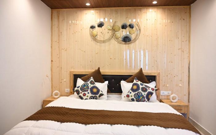 Nuri by the Hills Jacuzzi Retreat 2