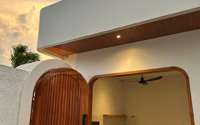 New Two Bedroom pool villa 10 mins to Sanur Harbor