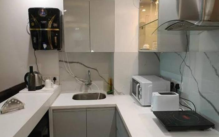 The grand anukampa stays