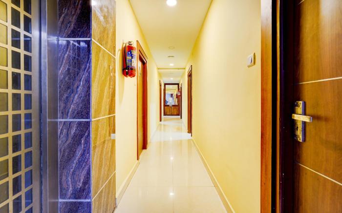 Collection O Vadapalani Metro Pineapple GuestHouse