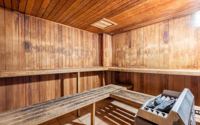 BDR + Sauna + Pool + Gym + Parking