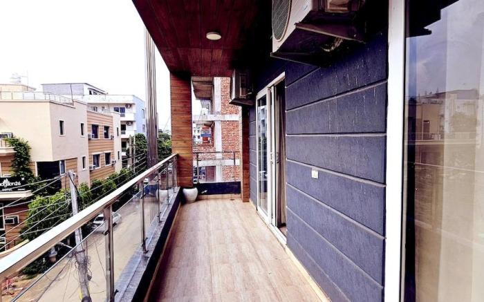 Peaceful Hotel  Room