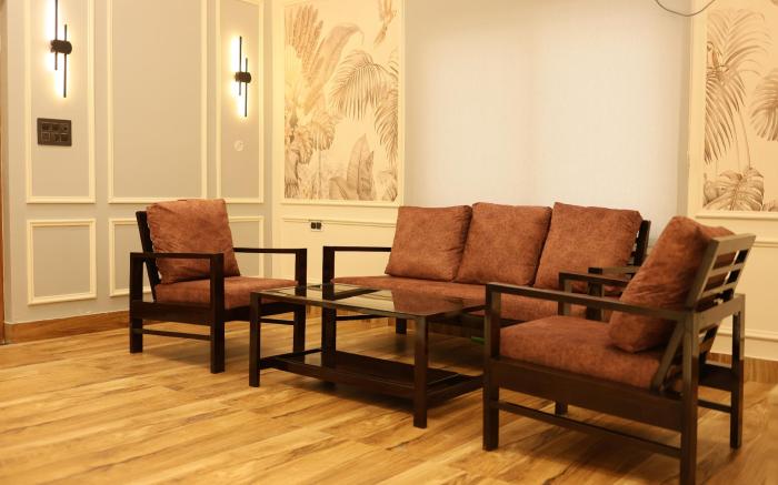 Skylight Suites -Near Jolly Grant Airport Dehradun