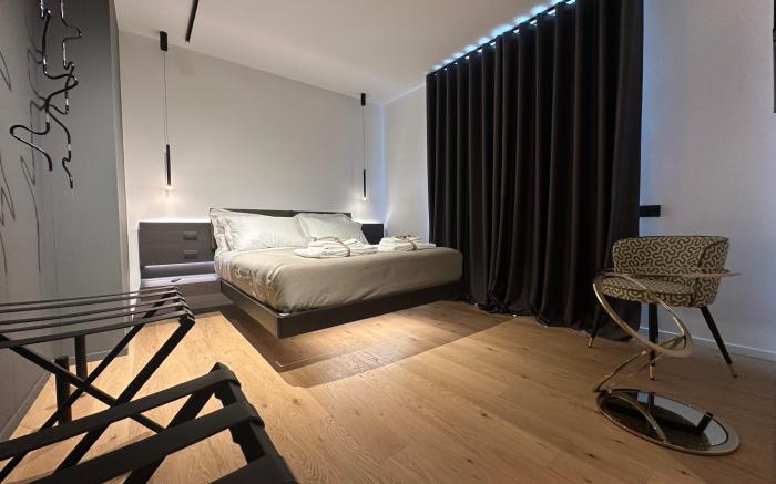 MARI LUXURY ROOM’S And SUITES