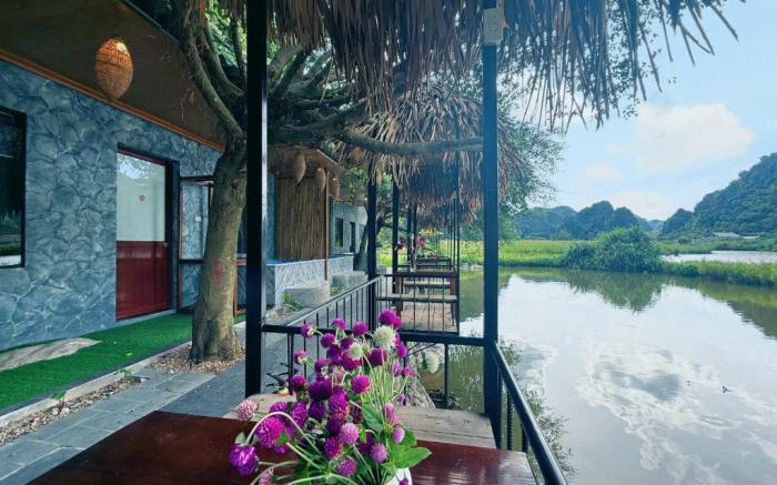 Trang An River Sunshine