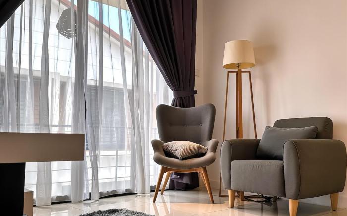 Dato Onn Landed Home 4BR 7pax w Pool table