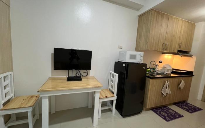 Ann’s Place 1br w/ WIFI and Netflix in Light Res