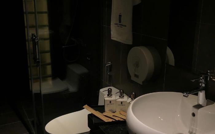 Hanoi Dormiam - Wonderful Sightseeing of West Lake