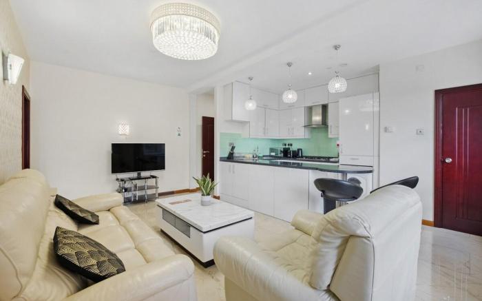 Luxury Mayflower Apartment, Central City Centre