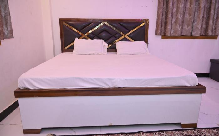 Hotel Raj Palace