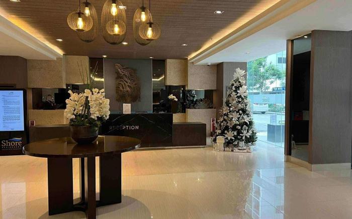 2BR Unit in Shore residences Near NAIA