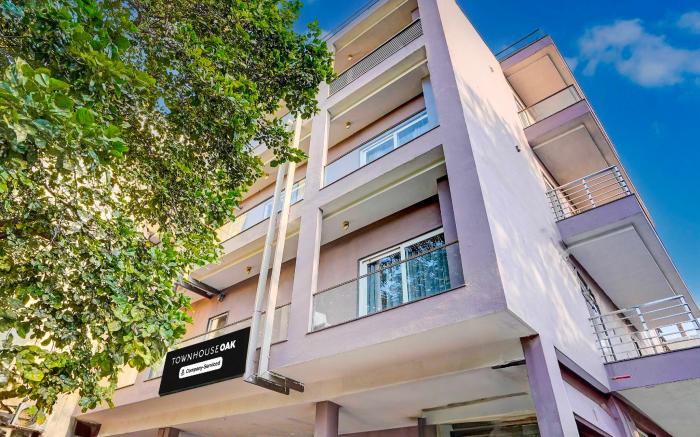 Townhouse Oak Pitampura West Enclave