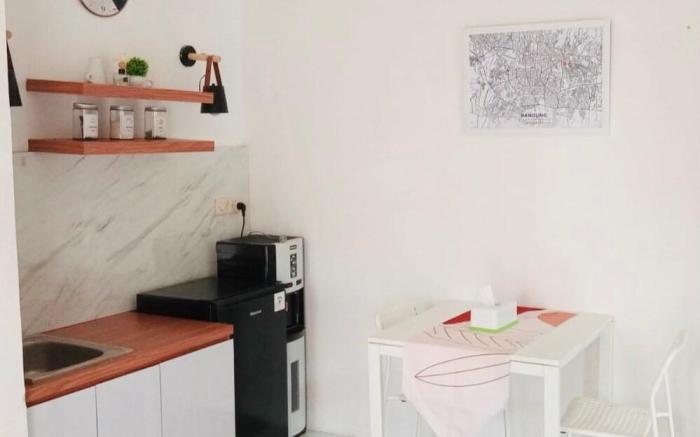 Loteng 19C comfy and spacious room to rent